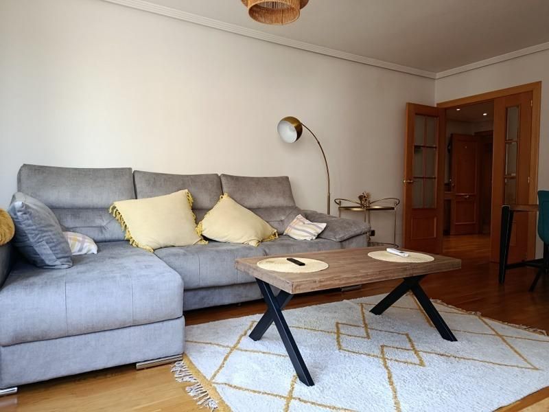 Sala d'estar de Pis en venda en Valladolid Capital amb Calefacció, Parquet i Terrassa