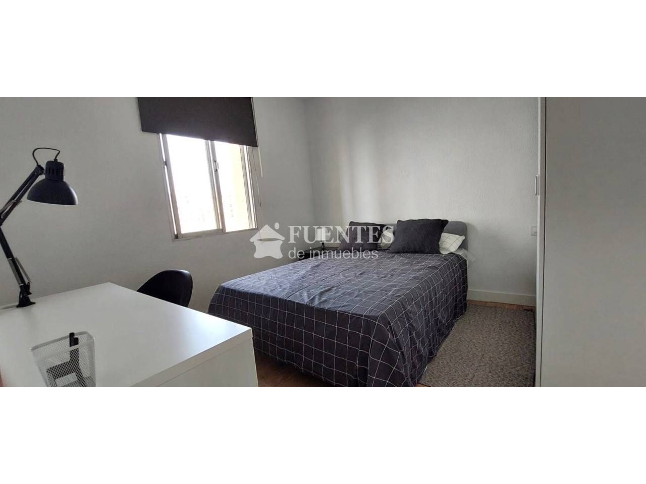 Bedroom of Flat for sale in Alicante / Alacant  with Furnished and Balcony