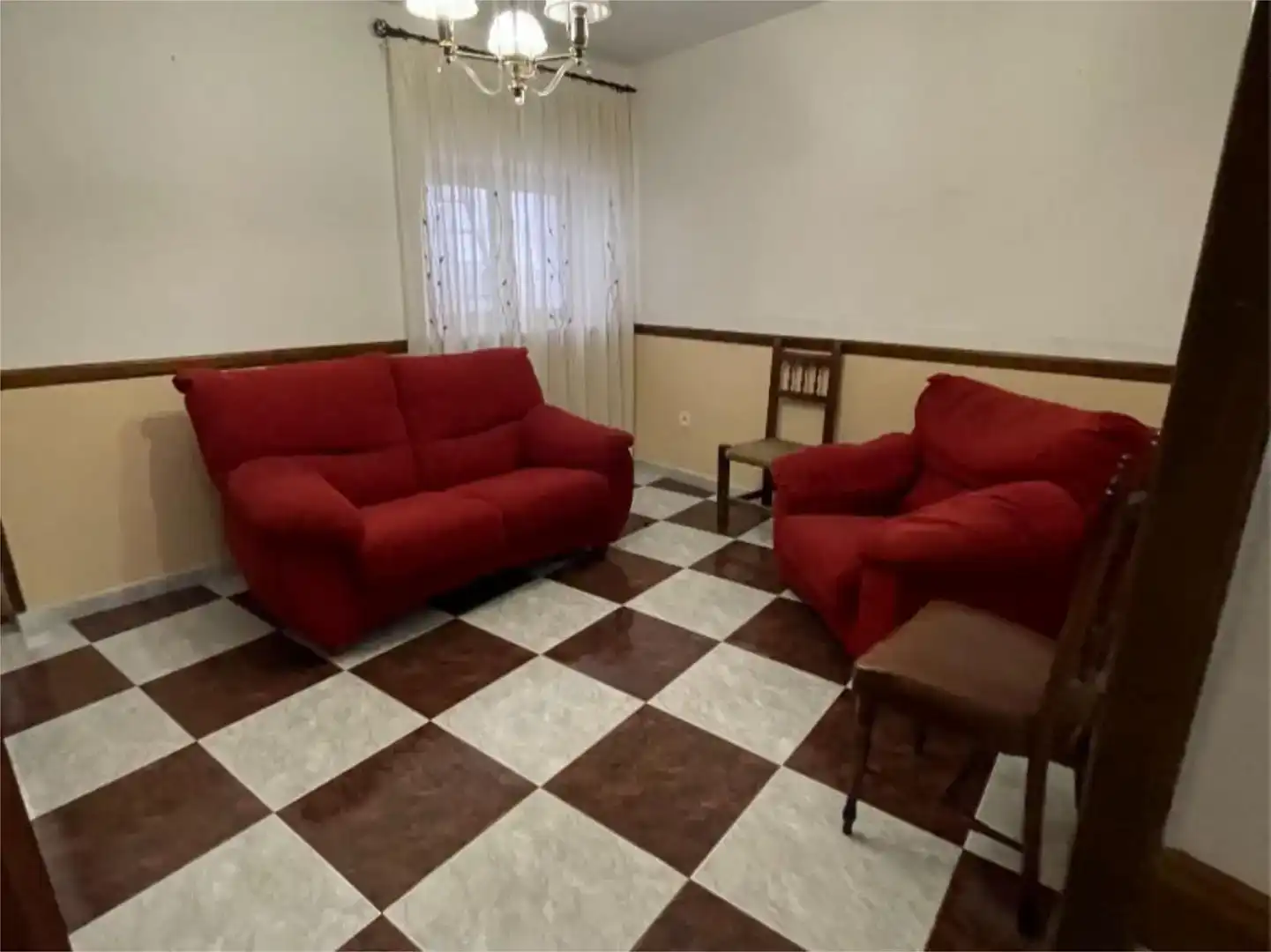 Sala d'estar de Casa adosada en venda en Alhama de Granada amb Balcó