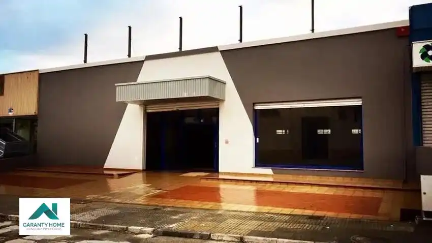 Local comercial en venda a Baena