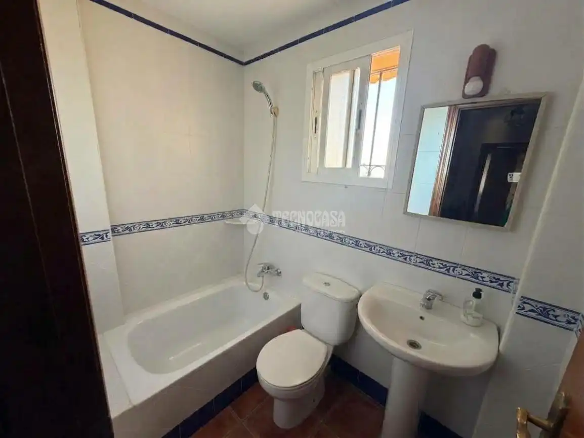 Casa bifamiliare con giardino in vendita a Av. Europa Res. Altavista, imagen 3