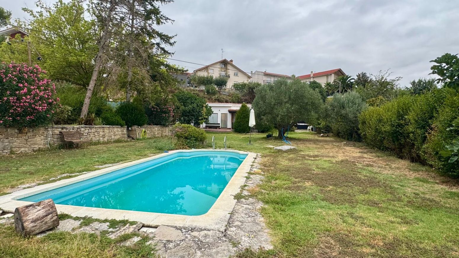 Piscina de Residencial en venta en Ayegui / Aiegi