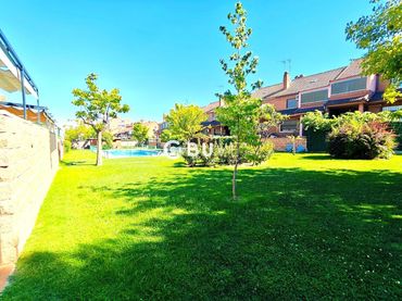 Casa a schiera con piscina in vendita a COMARCAS