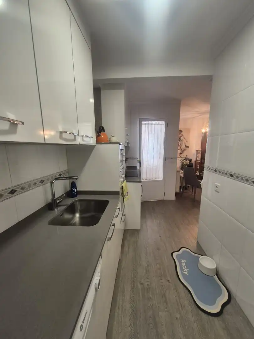 Cuina de Pis en venda en Ávila amb Calefacció, Terrassa i Piscina comunitària