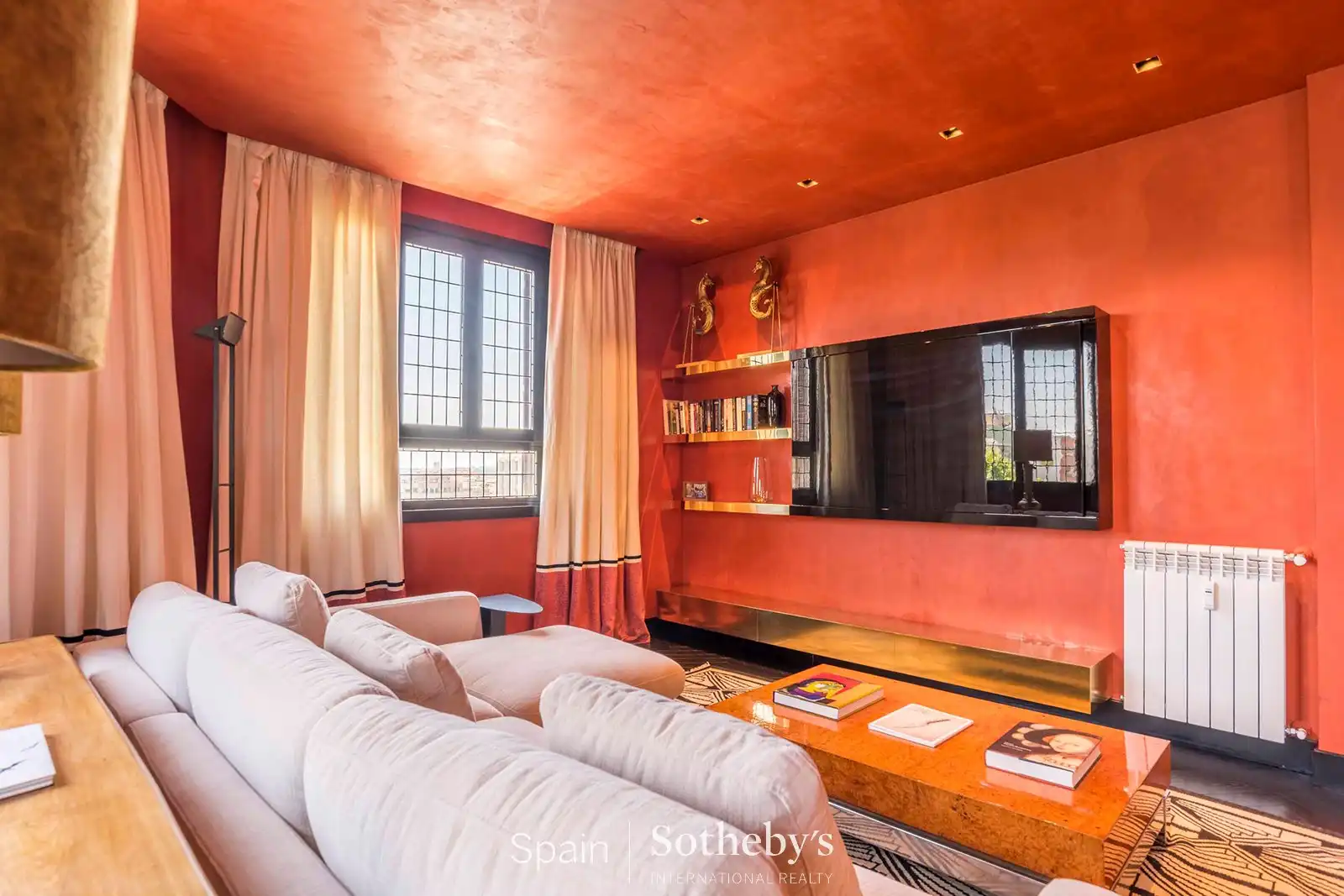 Sala d'estar de Apartament en venda en Madrid amb Aire condicionat i Calefacció