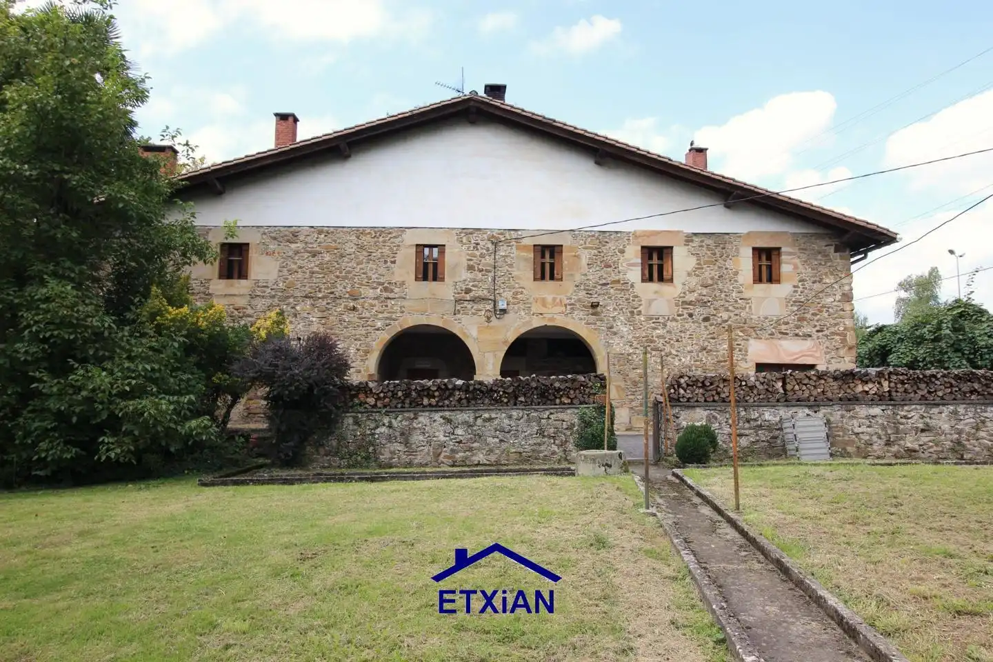 Vista exterior de Finca rústica en venta en Oñati con Calefacción, Jardín privado y Terraza