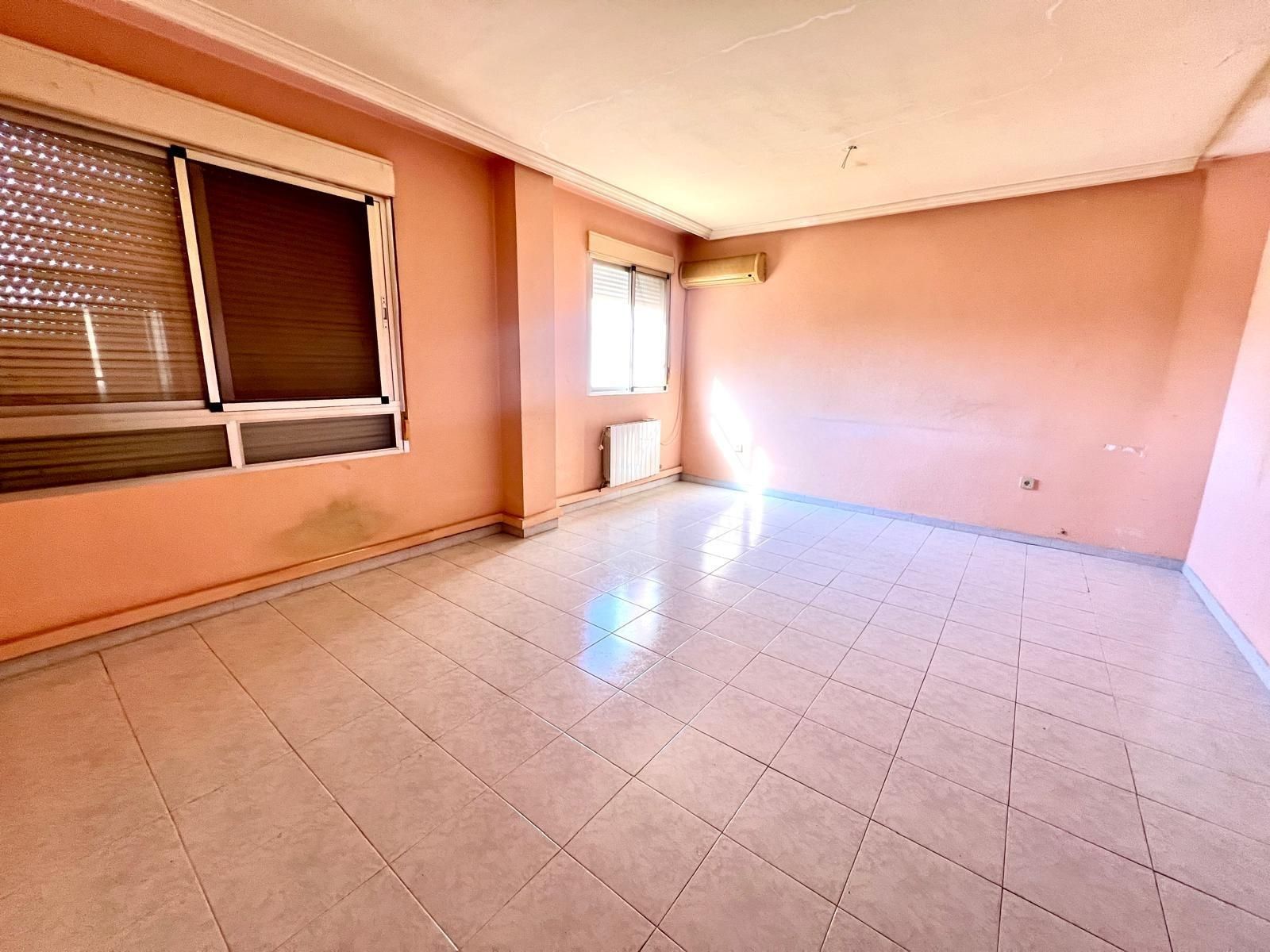 Flat for sale in Avenida Avenida de Dolores Ibárruri, Zona Norte - Hospital - Urbanizaciones
