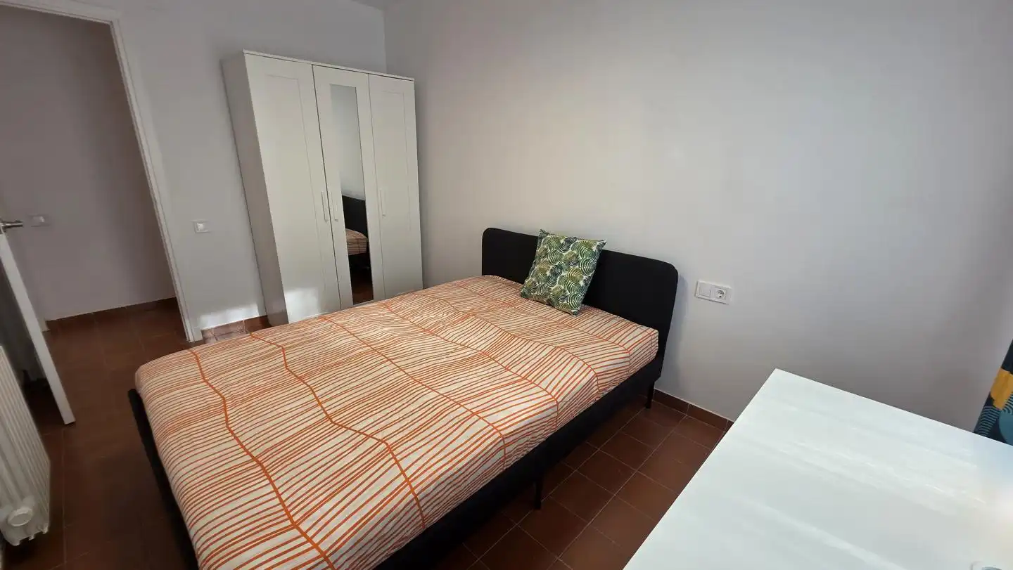 Habitación de Piso de alquiler en Terrassa con Calefacción, Amueblado y Balcón