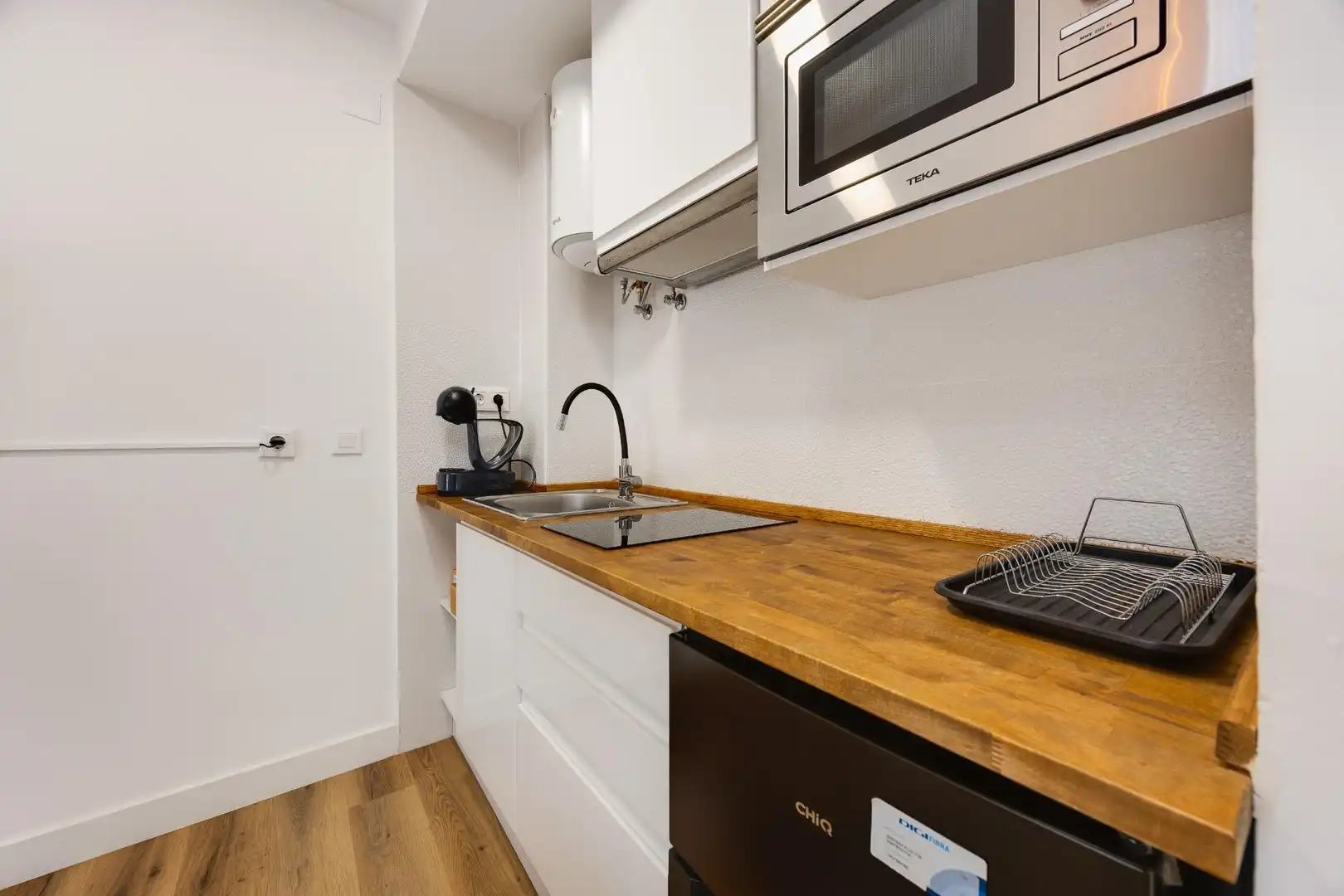 Kitchen of Study for sale in Torrevieja  with Air Conditioner, Terrace and Balcony