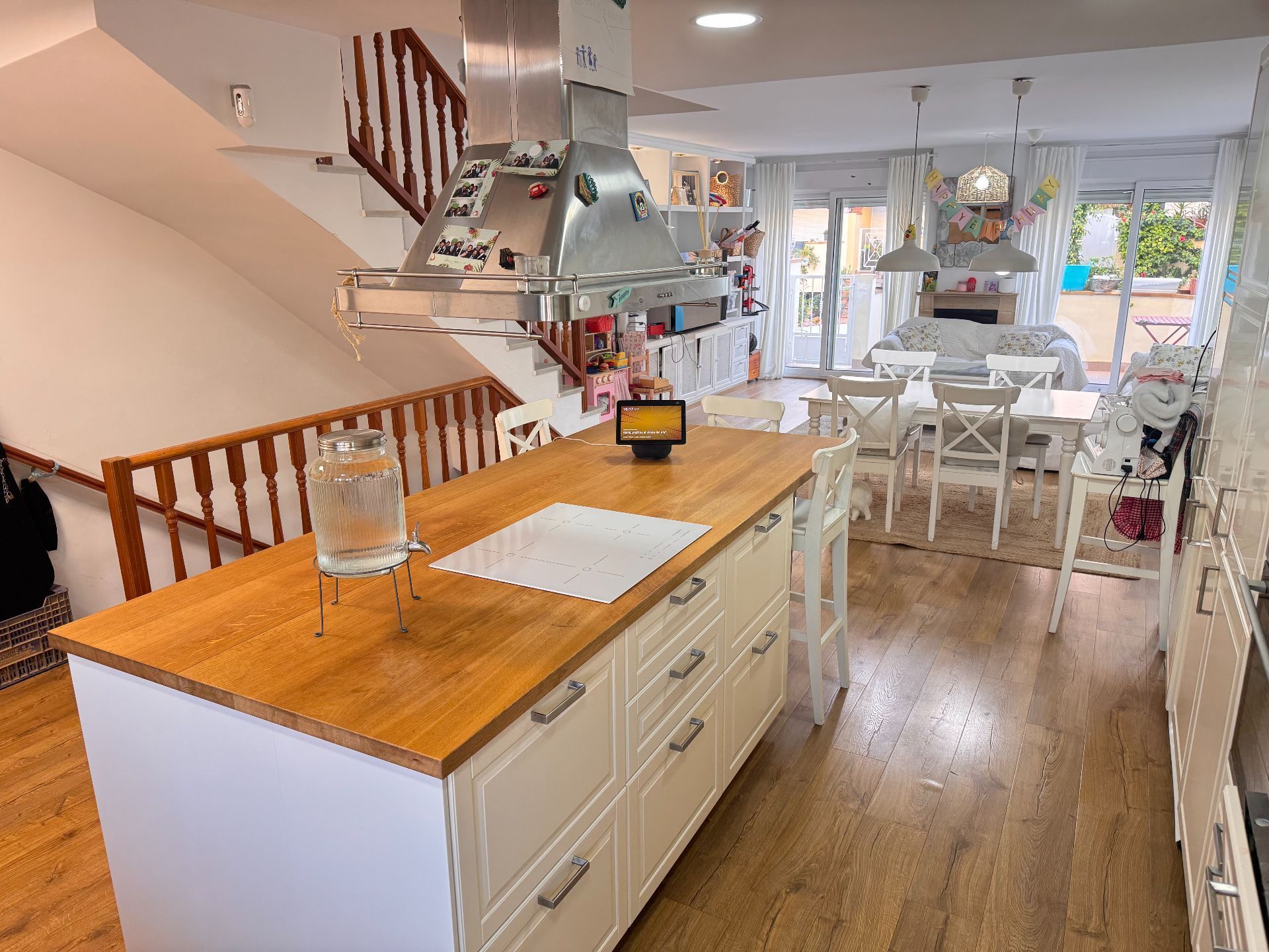 Cuina de Casa adosada en venda en Roquetas de Mar amb Aire condicionat, Terrassa i Traster