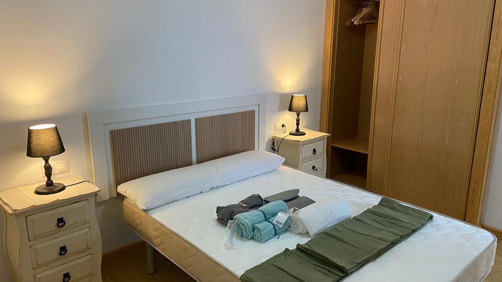 Dormitori de Pis en venda en Cedeira amb Terrassa, Traster i Moblat