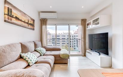 Living room of Flat for sale in  Barcelona Capital  with Air Conditioner and Balcony