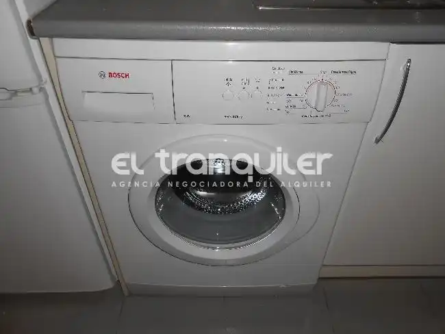 Kitchen of Flat for rent in Madrid  with Air Conditioner, Parquet flooring and Swimming Pool