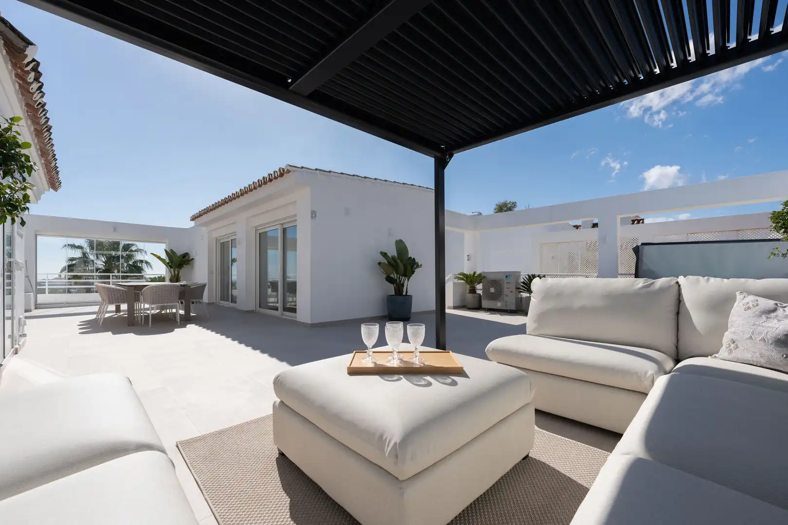 Ático con piscina en venta en Nueva Andalucía, imagen 2