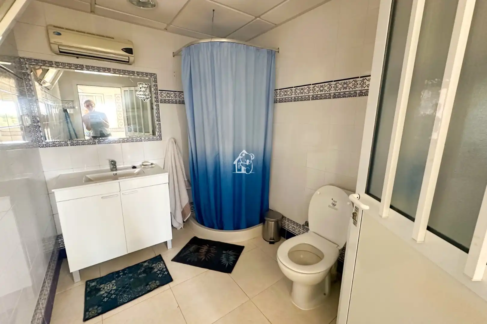 Badezimmer von Country house zur Miete in Pilar de la Horadada mit Privatgarten, Terrasse und Abstellraum