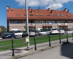 Vista exterior de Dúplex de lloguer en Reocín amb Terrassa i Balcó