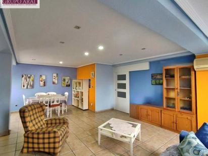 Sala d'estar de Apartament en venda en Elche / Elx amb Aire condicionat