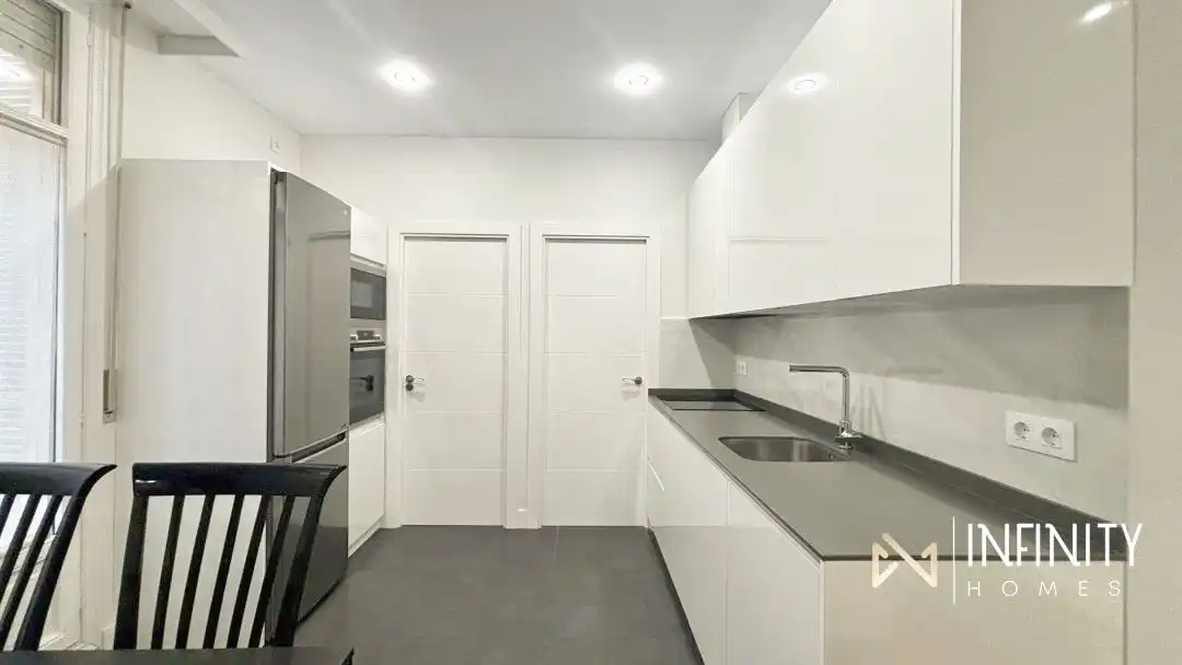 Flat with terrace to rent in Kale Barria, imagen 6