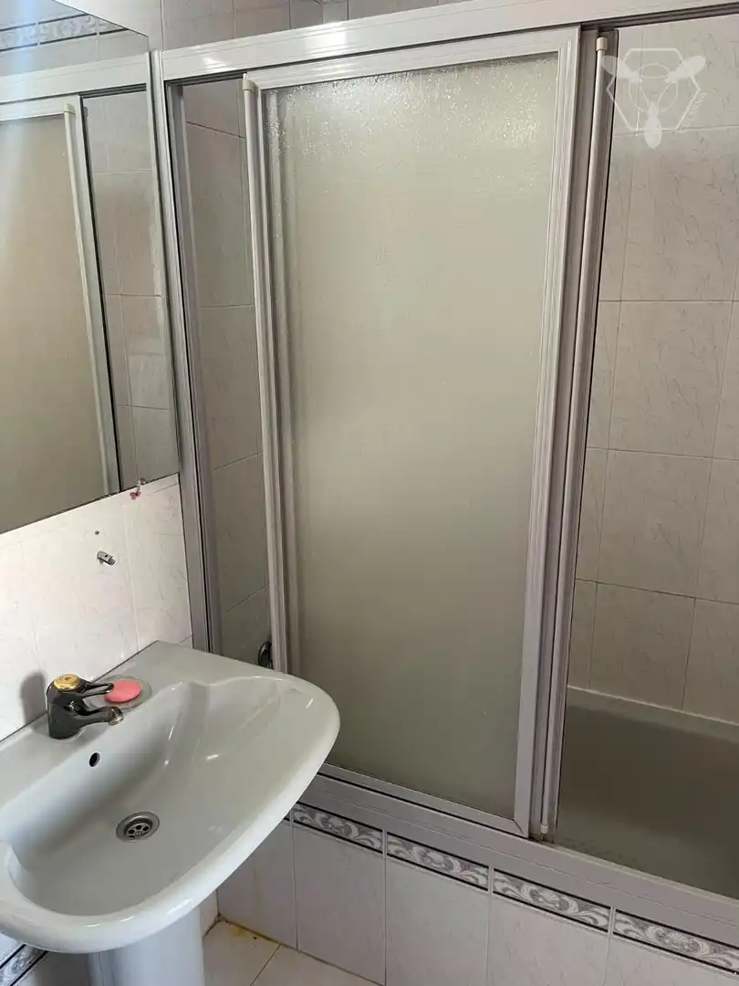 Bathroom of Flat for sale in Huelva  with Terrace and Furnished