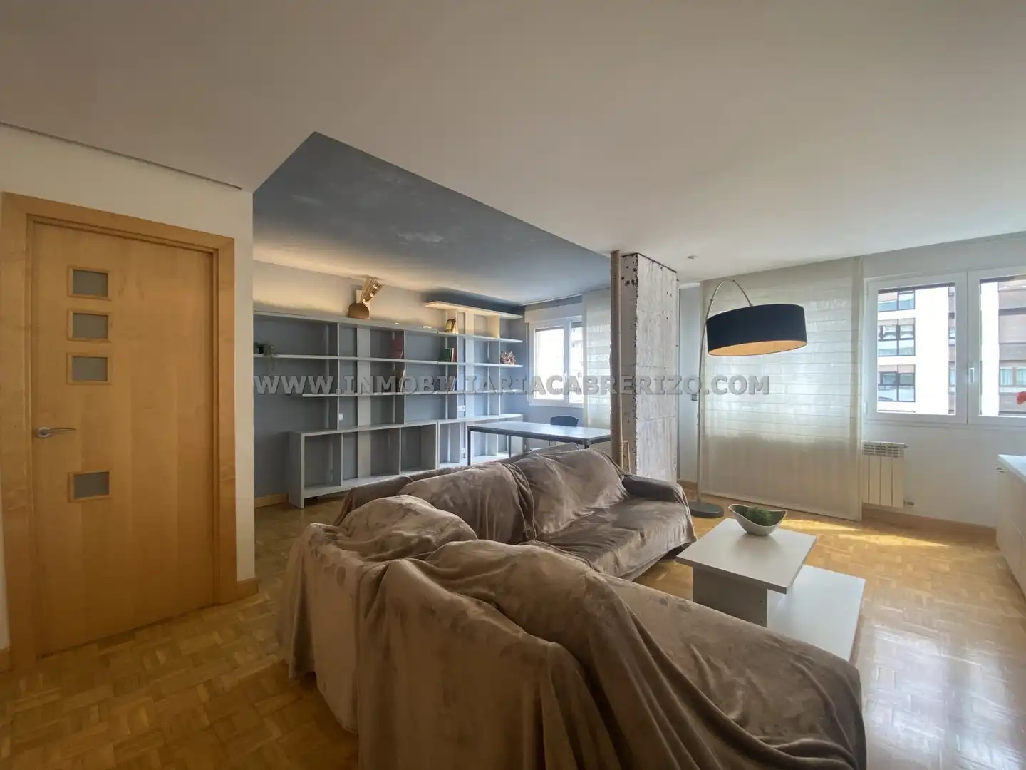 Sala de estar de Piso en venta en Barañáin / Barañain con Calefacción, Parquet y Horno