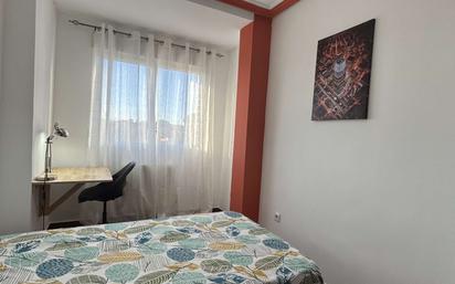 Bedroom of Flat to share in Alcalá de Henares  with Air Conditioner, Heating and Terrace