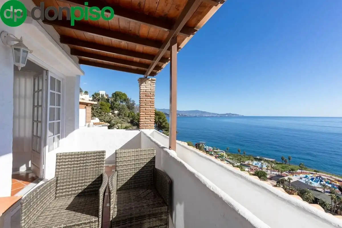 Exterior view of Houses for sale in Almuñécar  with Air Conditioner, Heating and Private garden