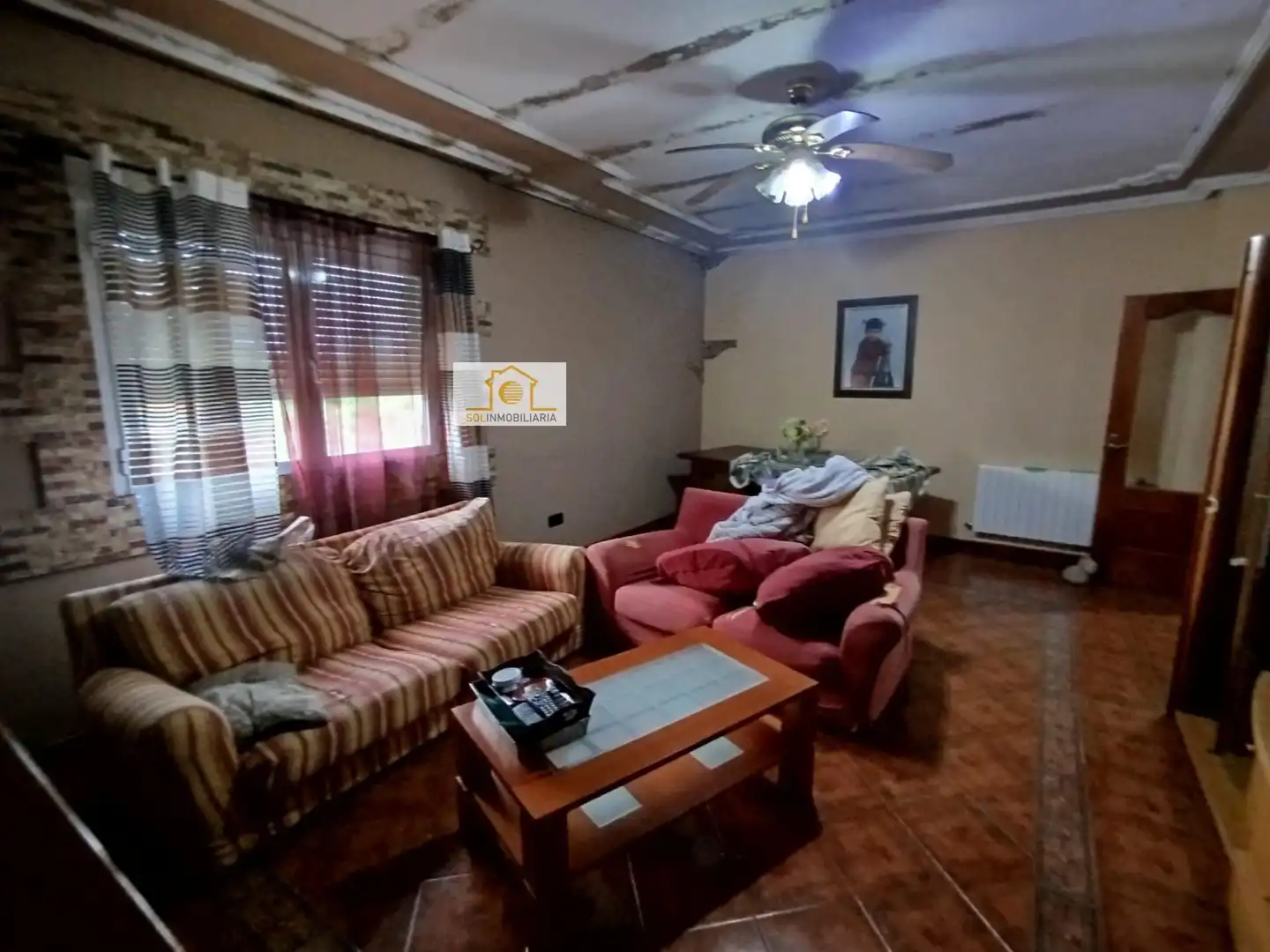 Sala de estar de Casa o chalet en venta en Quintana del Marco con Calefacción y Parquet