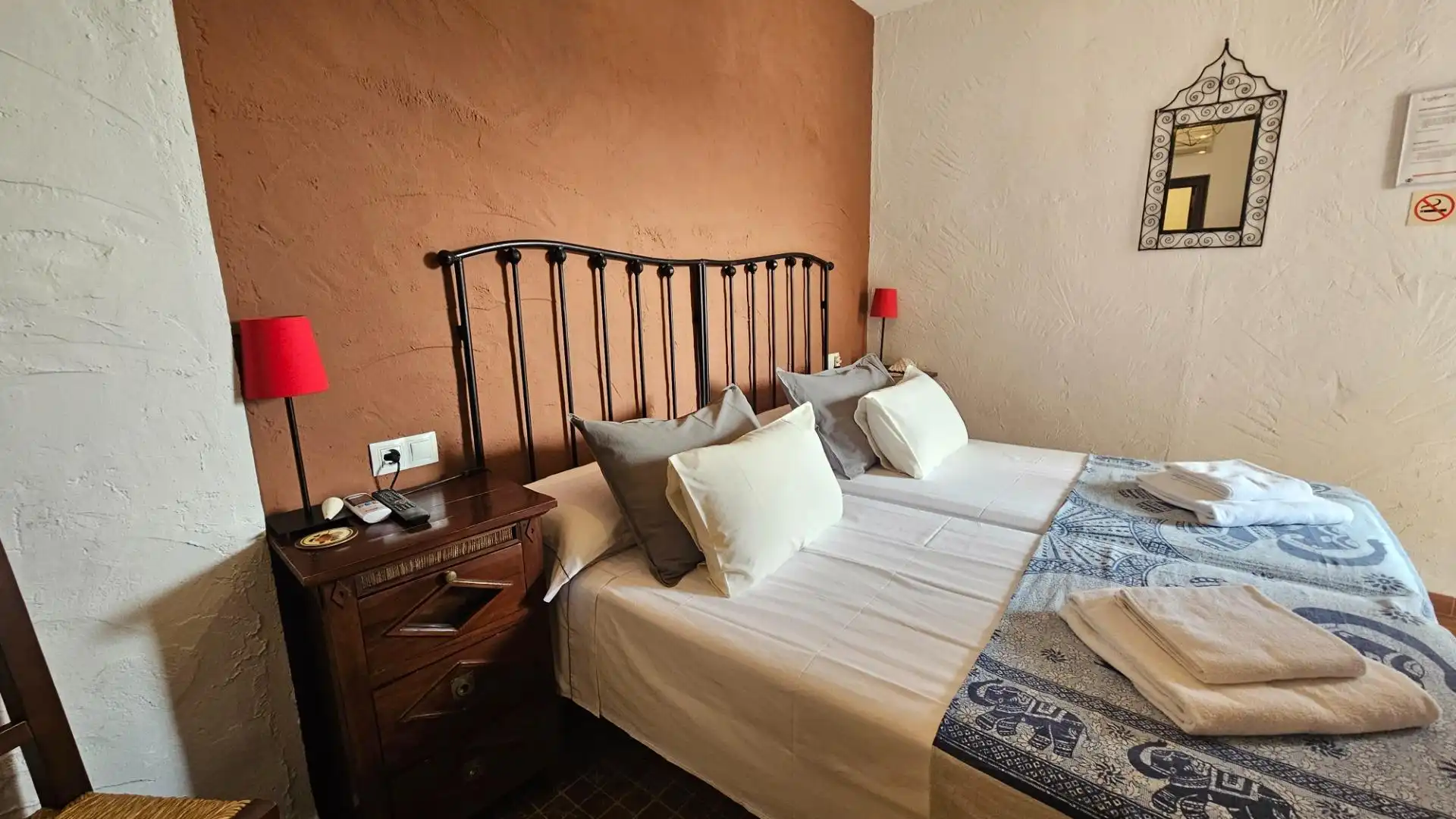 Habitación de Edificio en venta en Almodóvar del Río