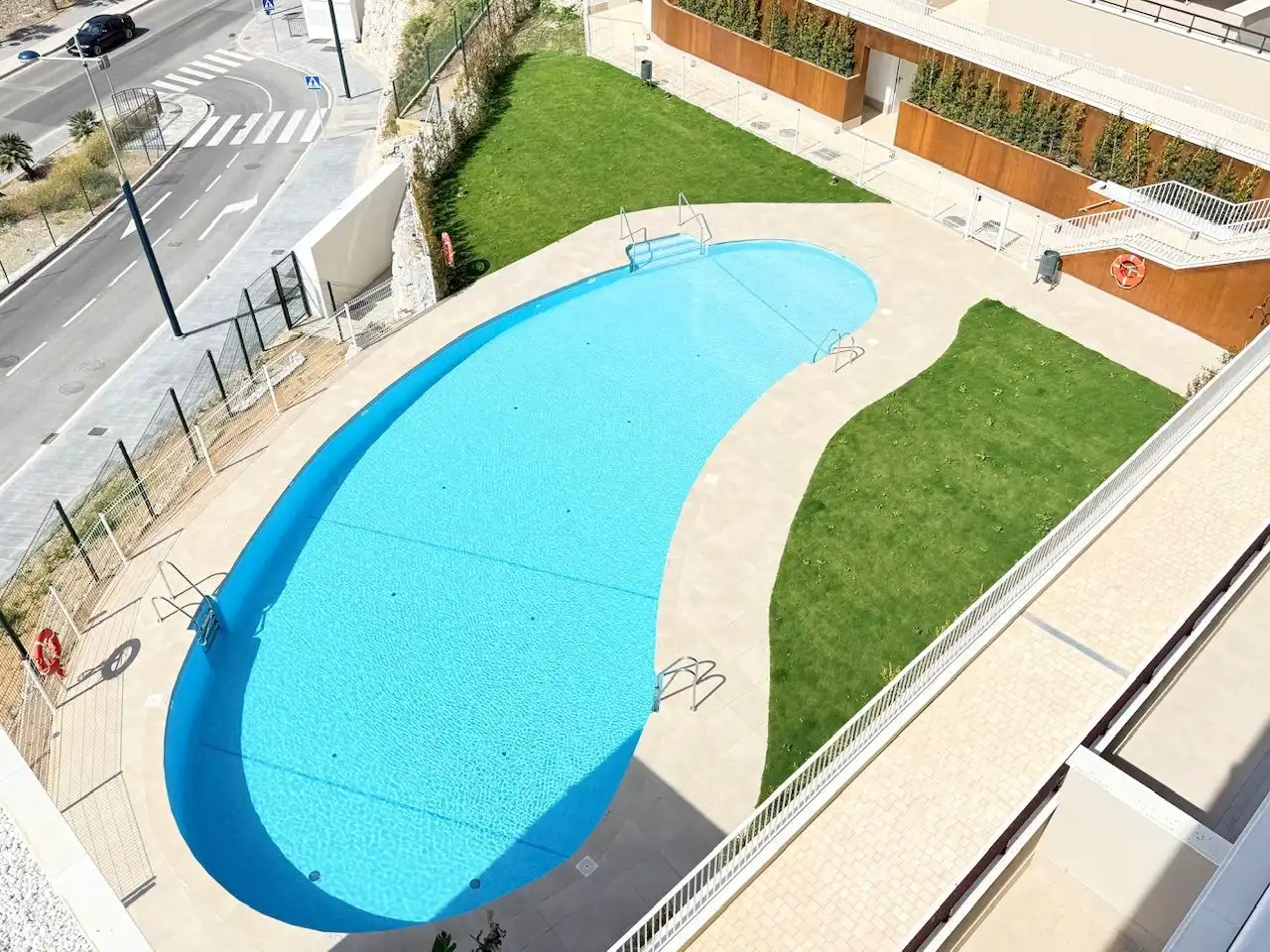 Piscina de Ático en venta en Torrox con Aire acondicionado, Calefacción y Trastero