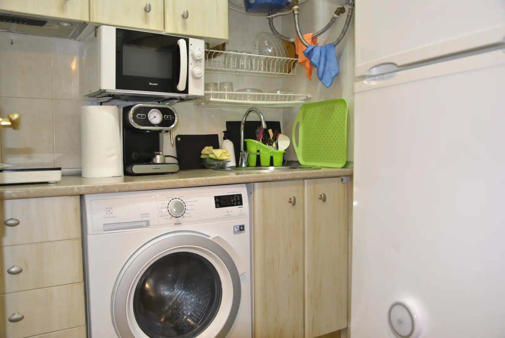 Kitchen of Houses for sale in Plasencia  with Furnished, Oven and Washing machine