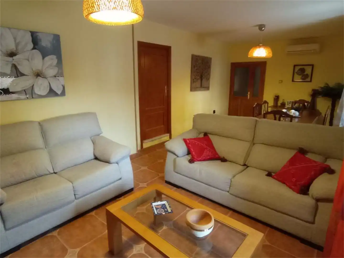 Sala d'estar de Casa o xalet en venda en Pulgar amb Aire condicionat
