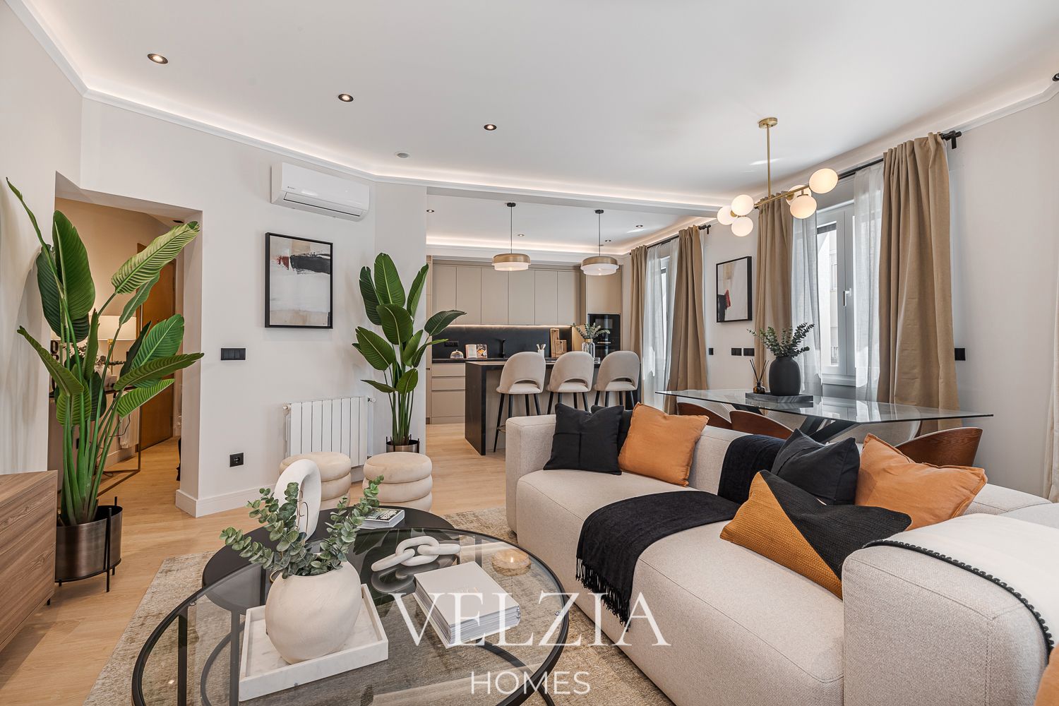 Sala de estar de Piso en venta en  Madrid Capital con Aire acondicionado, Calefacción y Jardín privado