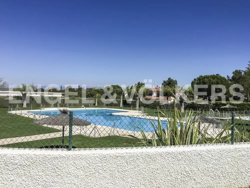 Swimming pool of Houses for rent in Boadilla del Monte  with Air Conditioner, Heating and Private garden