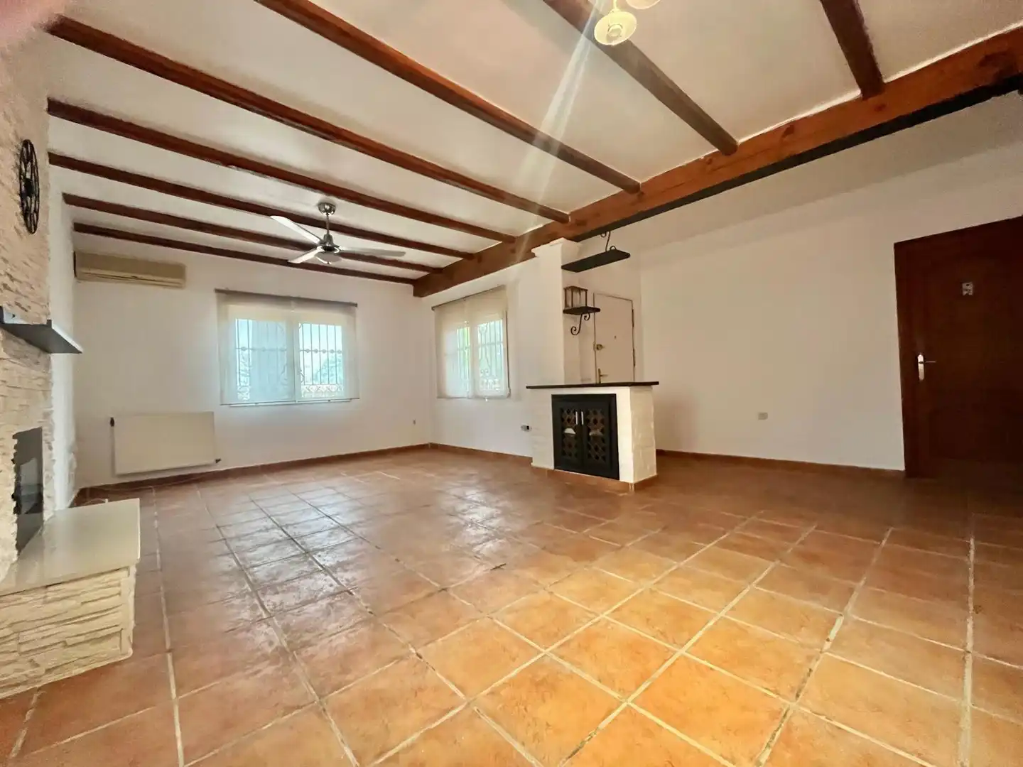 Sala d'estar de Casa o xalet en venda en Torrevieja amb Aire condicionat, Calefacció i Jardí privat