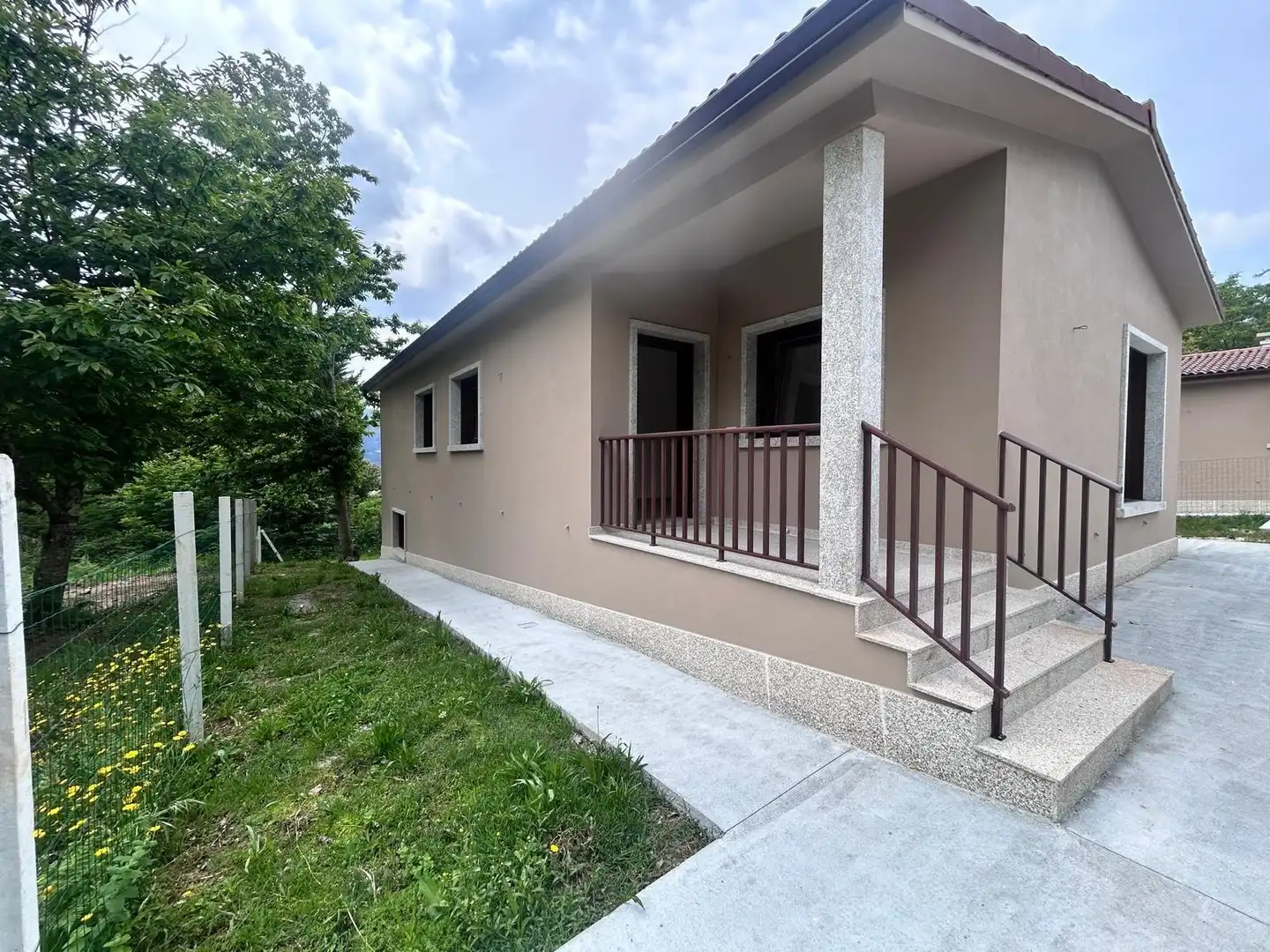 Vista exterior de Casa o chalet en venta en Salceda de Caselas con Calefacción