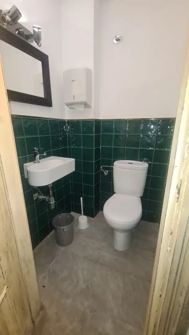 Badezimmer von Geschaftsraum zur Miete in Algeciras