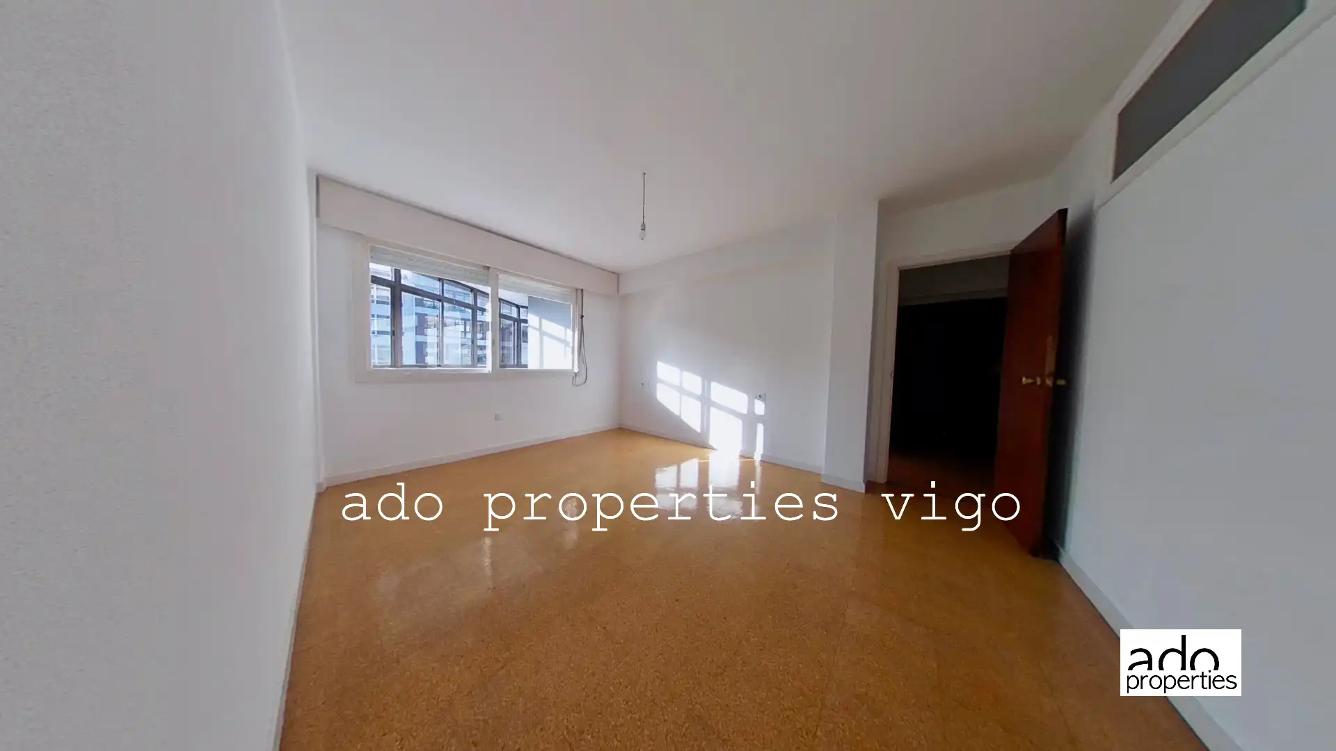 Habitación de Piso en venta en Vigo  con Terraza y Trastero