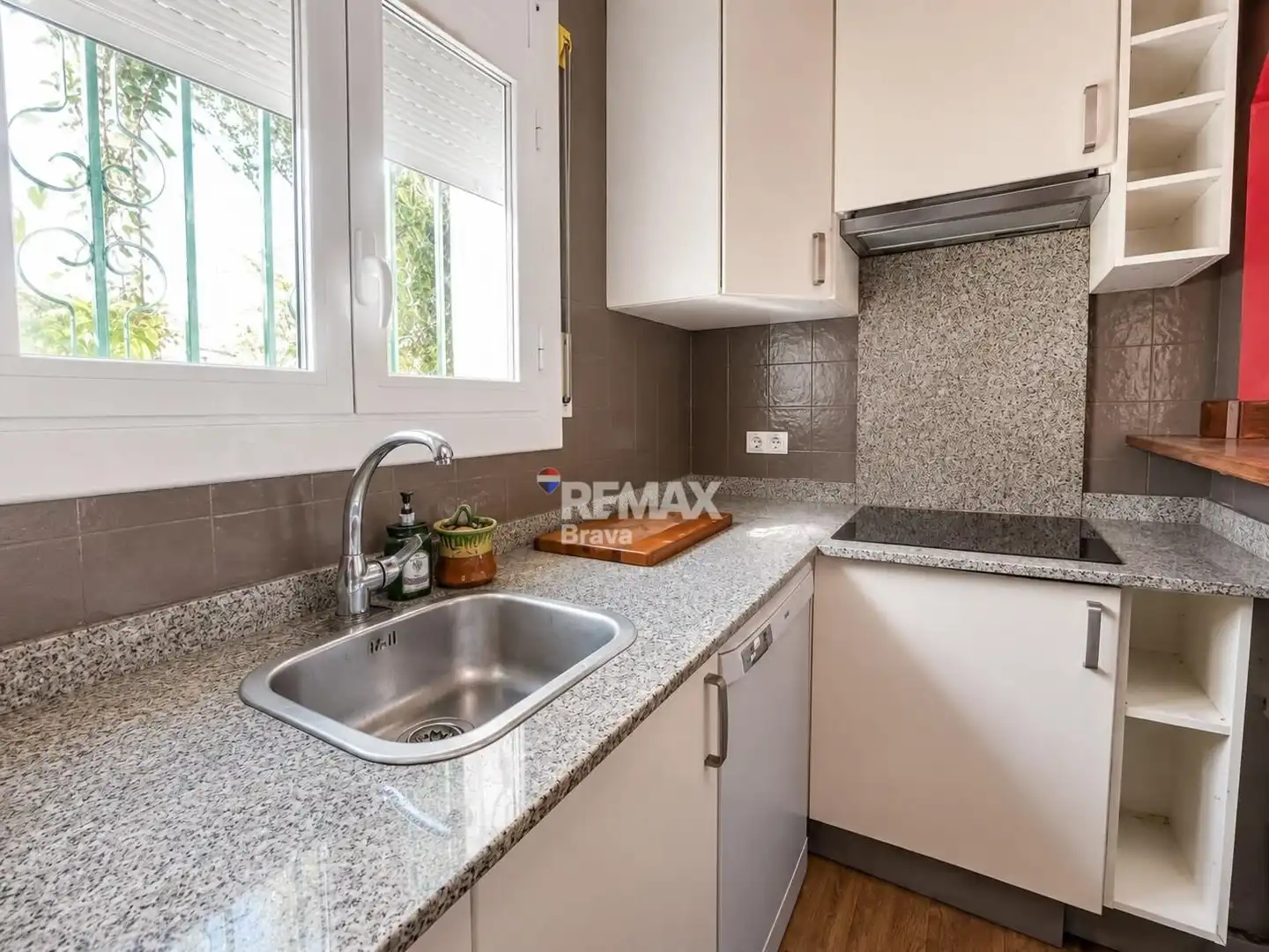 Kitchen of Houses for sale in Roses  with Air Conditioner, Private garden and Parquet flooring