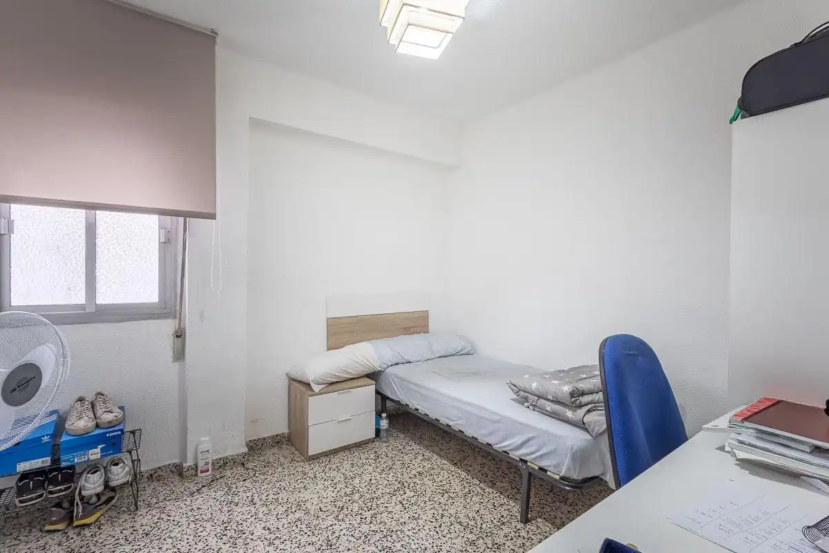 Bedroom of Flat for sale in Granada
