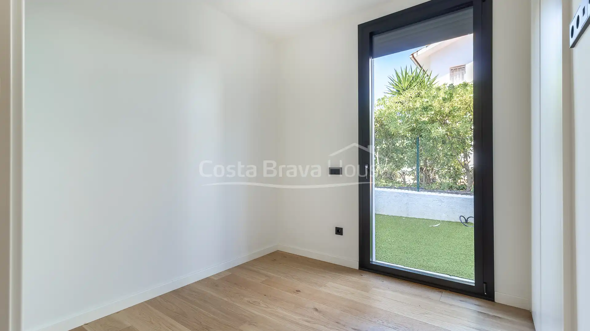 Dormitori de Apartament en venda en Palamós amb Aire condicionat, Calefacció i Jardí privat
