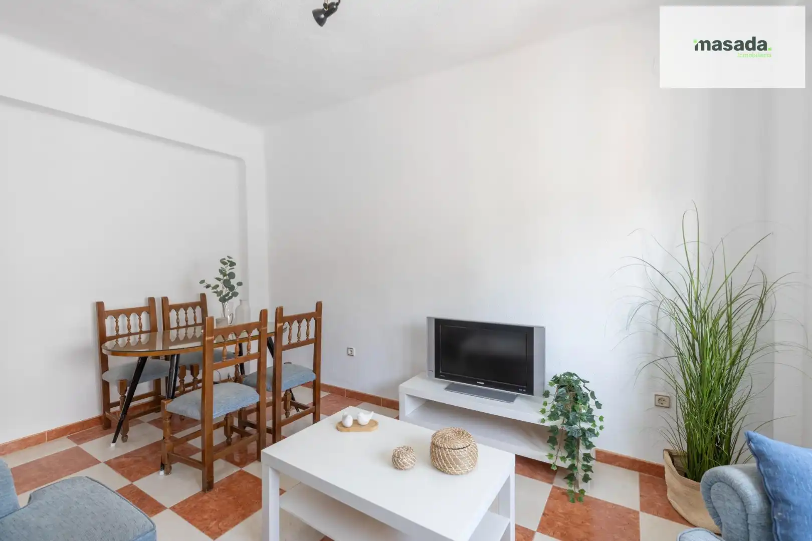 Sala de estar de Piso en venta en Granada con Terraza y Amueblado