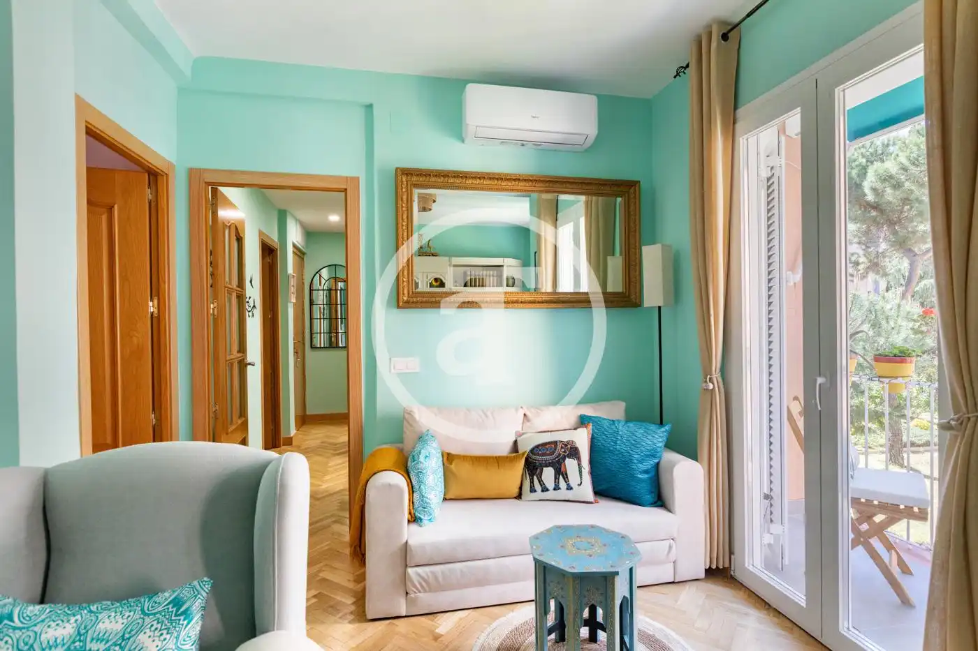 Living room of Flat for rent in Madrid  with Air Conditioner, Heating and Furnished