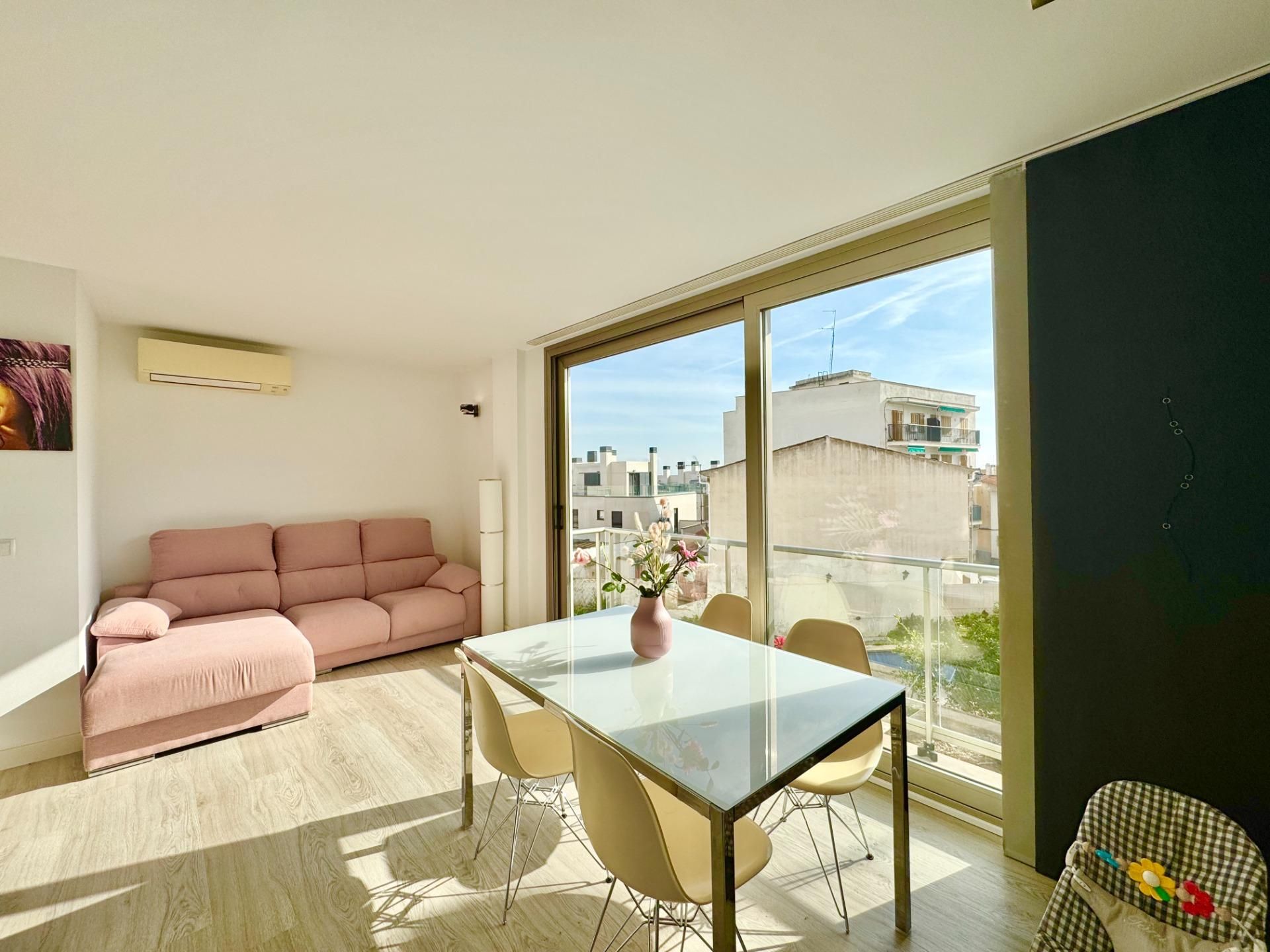 Living room of Flat for sale in  Palma de Mallorca  with Air Conditioner, Parquet flooring and Terrace