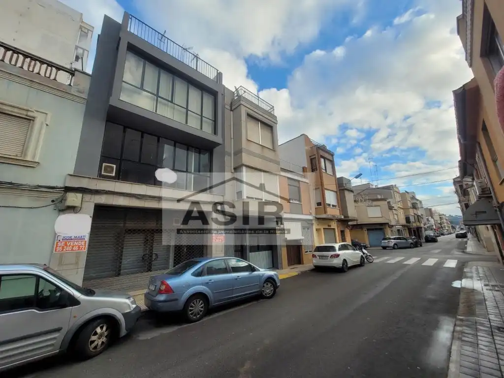 House for sale in Casc Urbà
