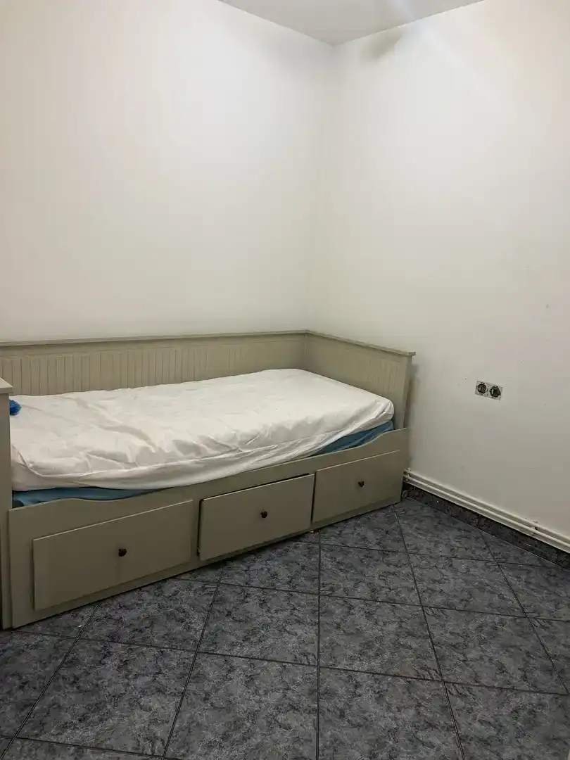 Bedroom of Flat for share in Centre  