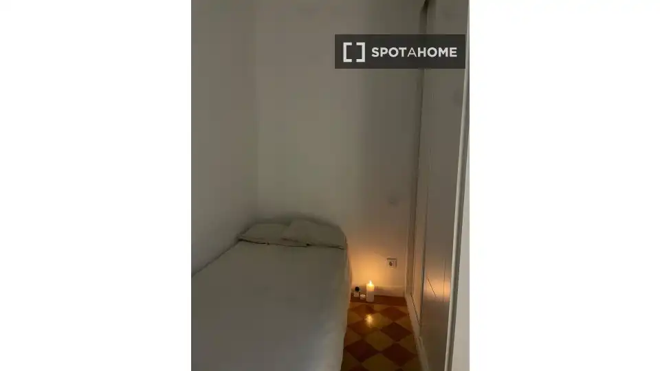Room in Madrid, Madrid