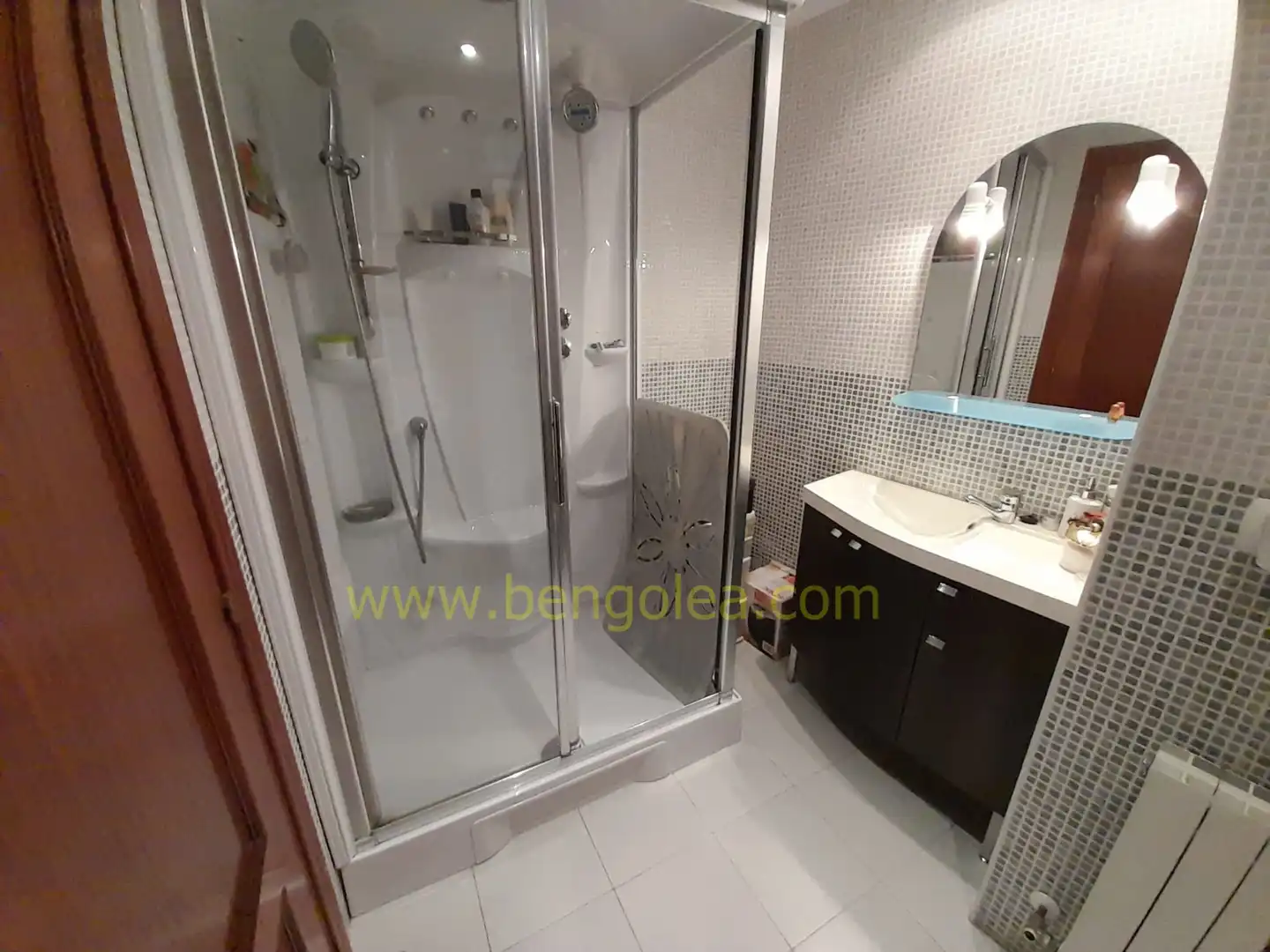 Badezimmer von Wohnung zum Verkauf in Barakaldo  mit Heizung, Abstellraum und Balkon