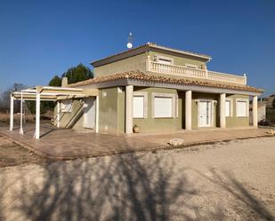 Vista exterior de Casa o xalet en venda en Villena amb Aire condicionat, Terrassa i Balcó