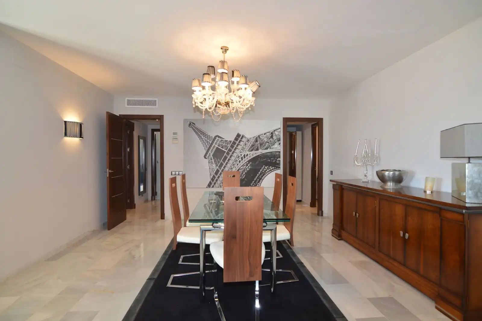 Comedor de Piso en venta en Marbella con Aire acondicionado, Terraza y Amueblado
