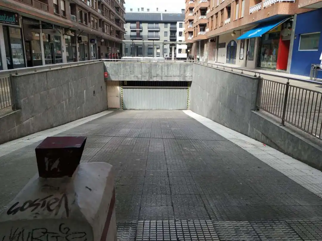 Parking of Garage for rent in Galdakao